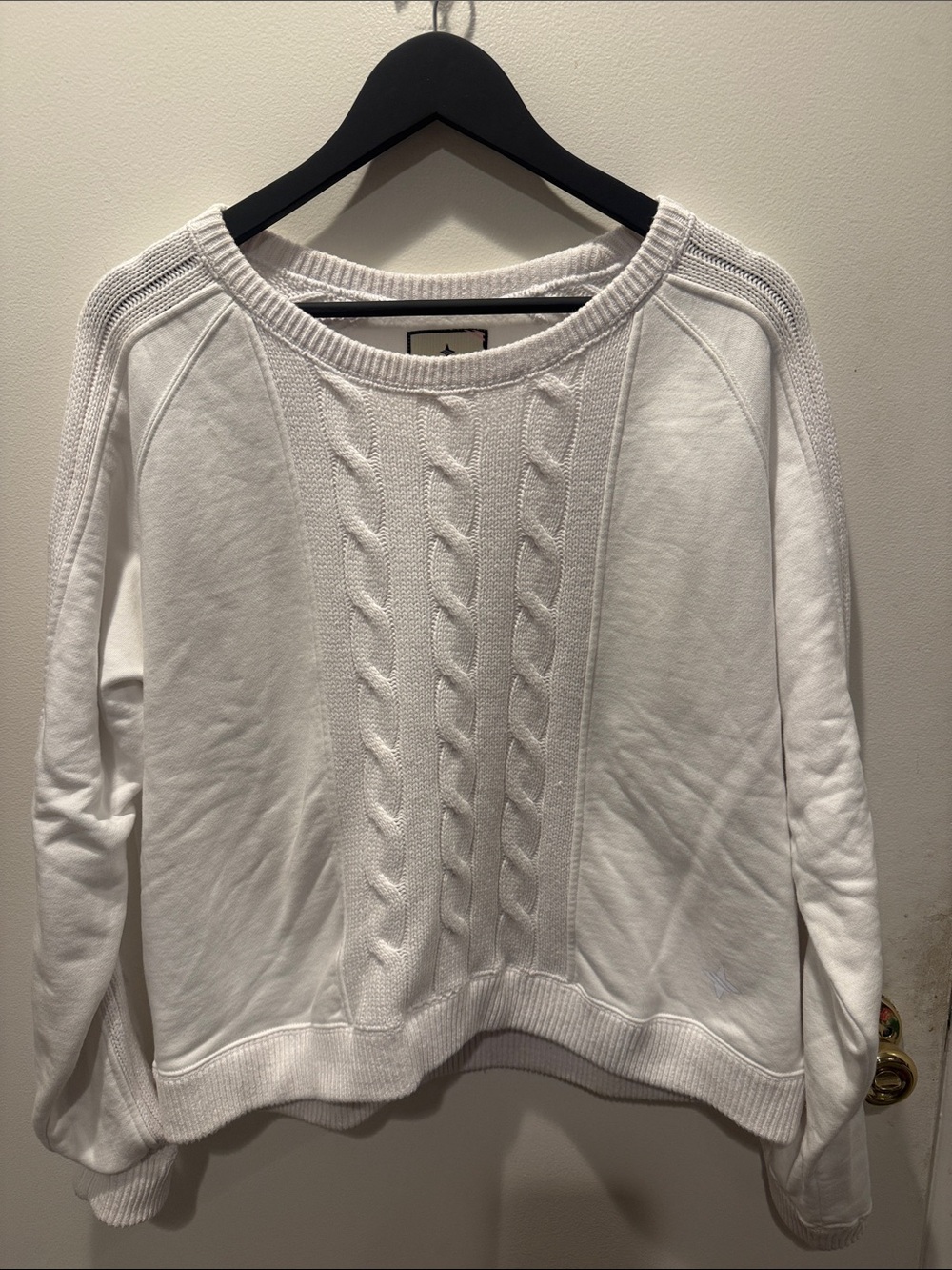Women's Tuckernuck White Cable Knit classic Pullover Sweater/ sweatshirt